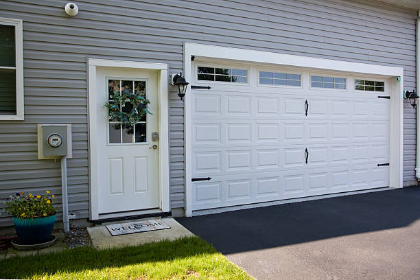 24/7 Emergency Garage Door Maintenance experts in Sharpsburg, NC